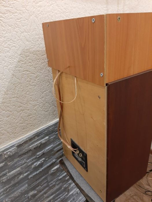 Стойки металлические под акустику