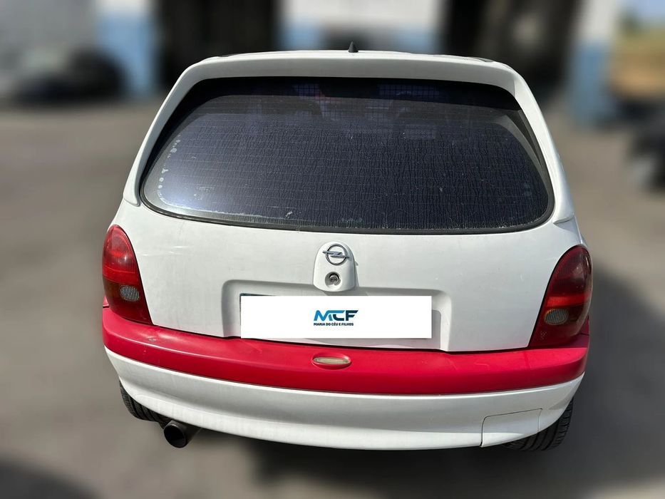 Opel Corsa B Van 1.7D de 2000 para peças