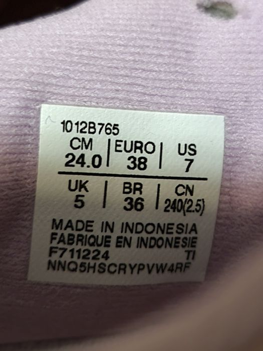 Оригінал 100% жіночі кросівки asics novablast 5   eur 38