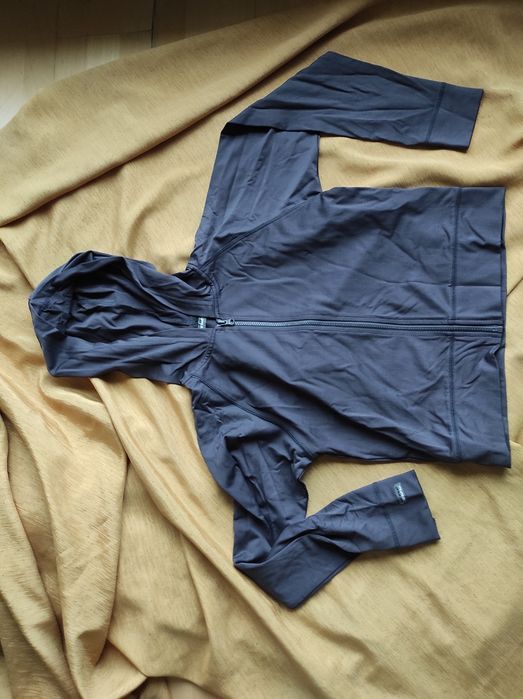 Fajna bluza sportowa z kapturem SOC r. M r. 10 r. 38