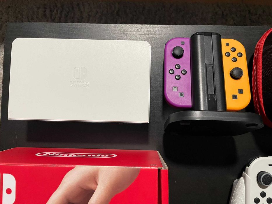 Nintendo Switch OLED Desbloqueada – Pack Completo com Vários Acessórios