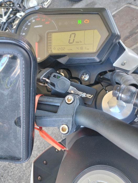 Moto Benelli TNT 125