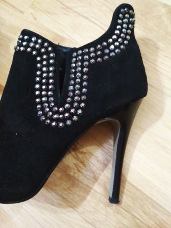 Buty z kryształkami