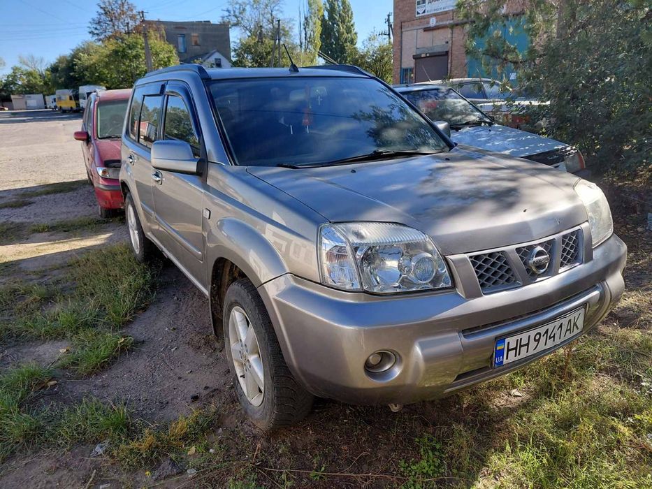 продам нисан Х-трейл