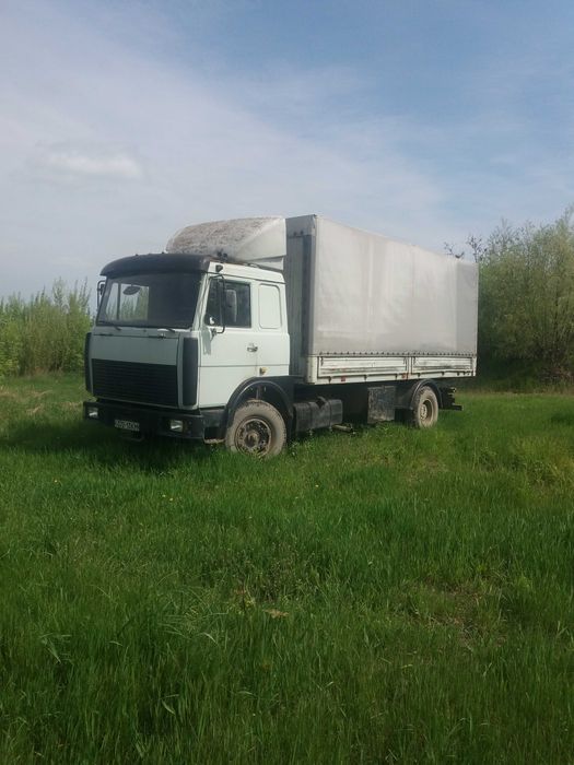 грузовий автомобіль маз тентований