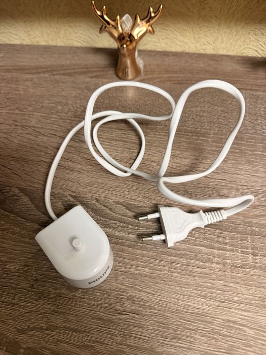 Продам зарядку на зубную щетку филлипс