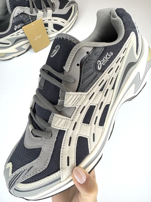 Кроссовки ASICs новые - 44 размер в наличии