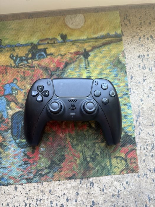 PS5 продам с подпиской максимальнйо