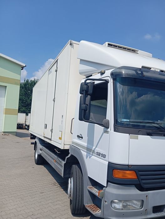 Samochód ciężarowy  Mercedes Atego  1218