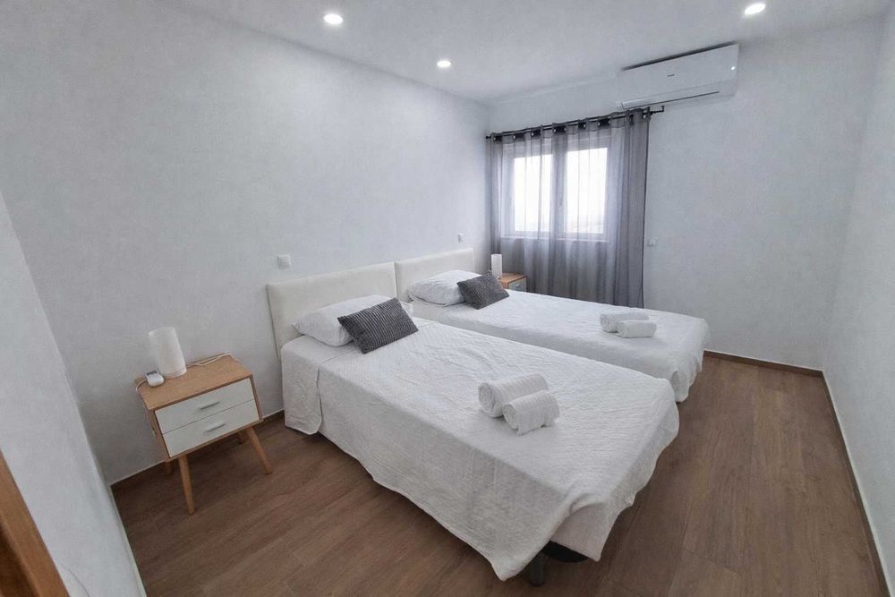 Férias | Moradia V2 | 150m da Praia | Baixa de Albufeira