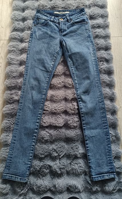 Damskie spodnie jeansowe jeansy