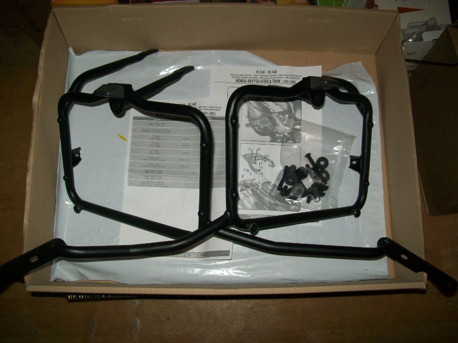PL148 stelaż Africa Twin 750 (1993>2002) HONDA GIVI , monokey