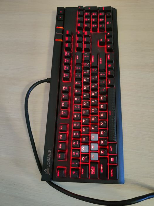 Игровая клавиатура CORSAIR