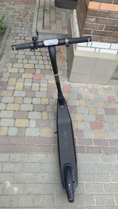 Електросамокат Ninebot  E2 PRO