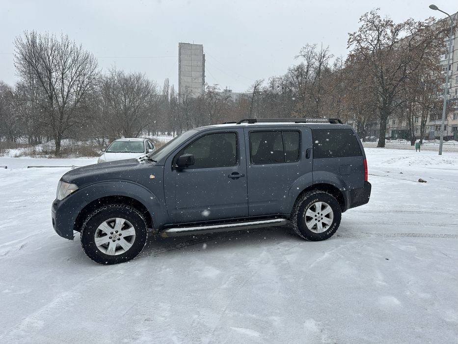 NISSAN Pathfider Sport