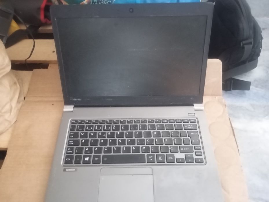 Toshiba Satellite Z30-A Não Liga - Para Peças ou Reparação
