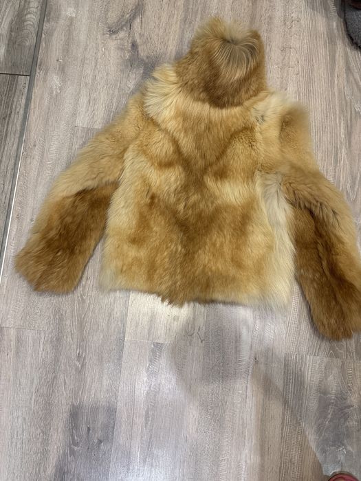 Krótkie futro z lisa
