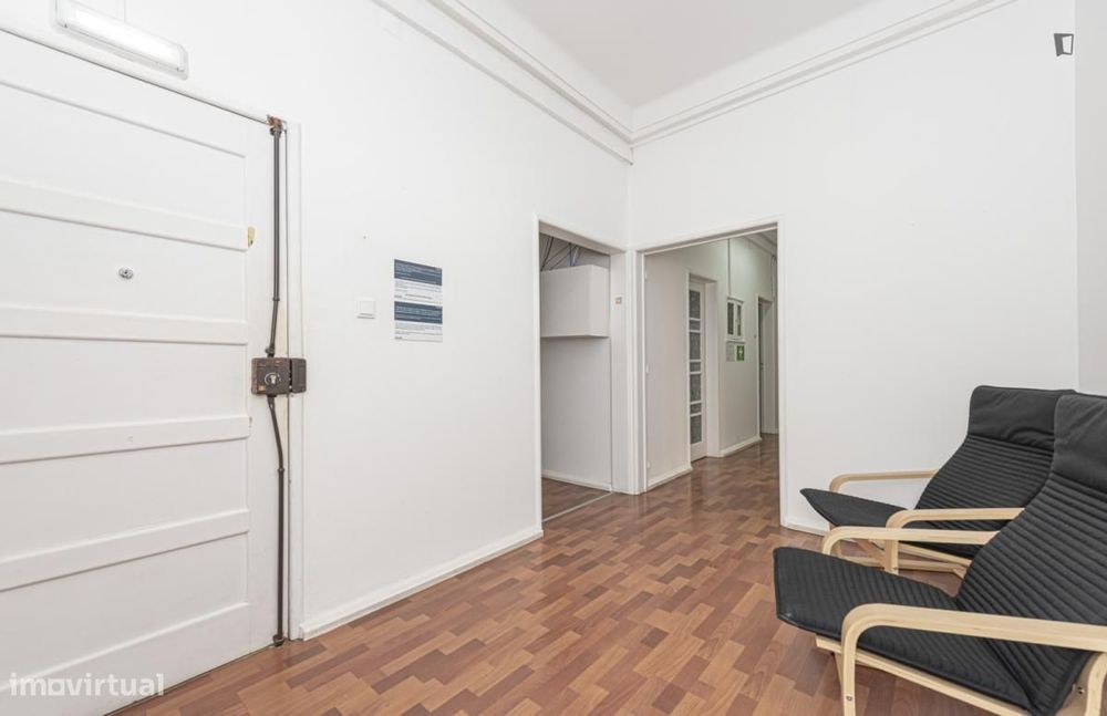 Quarto - localizado em Alameda Lisbon