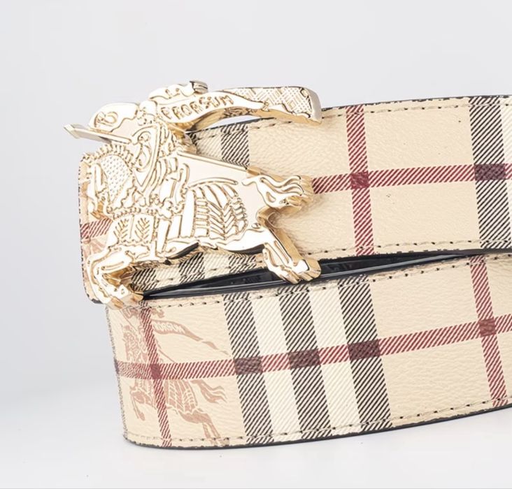 Ремінь Burberry бежевий у клітинку з пряжкою