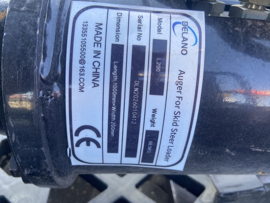 Broca Hidráulica / Auger para Mini Escavadora ou Bobcat – 200mm