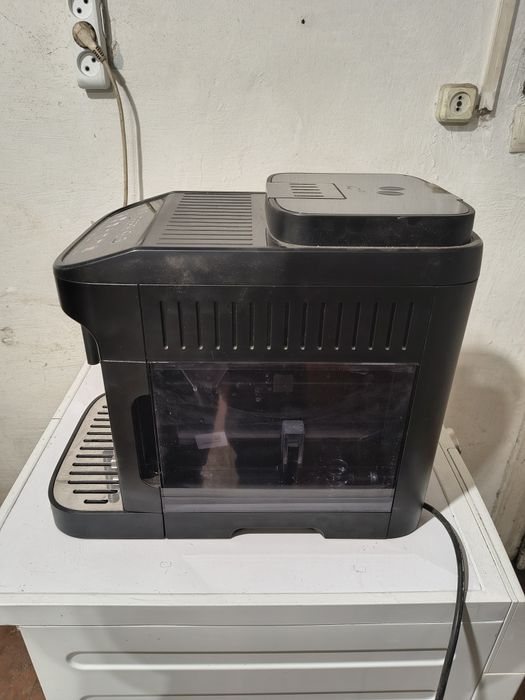 кавомашина Delonghi Magnifica Evo