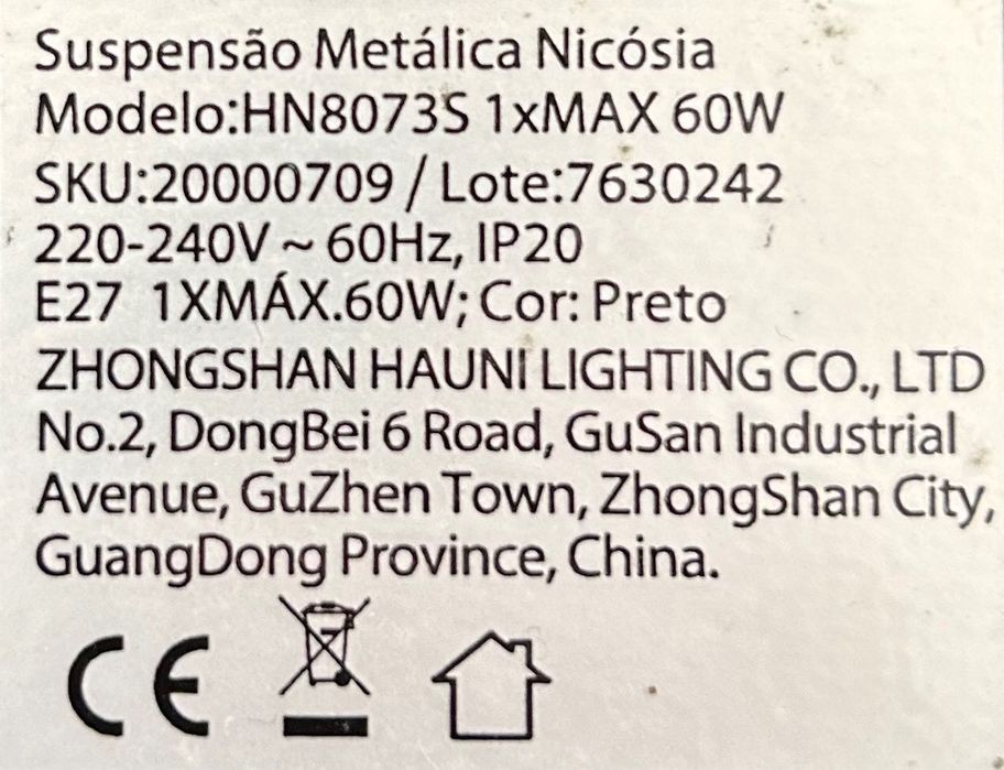 Lampada LED com suspensão metálica preta