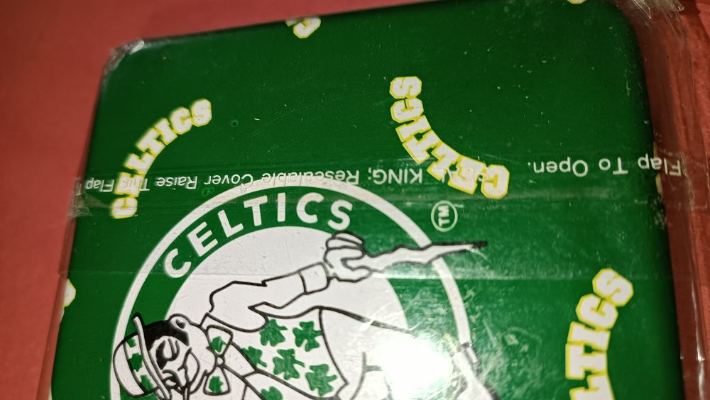 Antiga caixa dos Boston Celtics original NBA pra cigarro ou cigarrilha