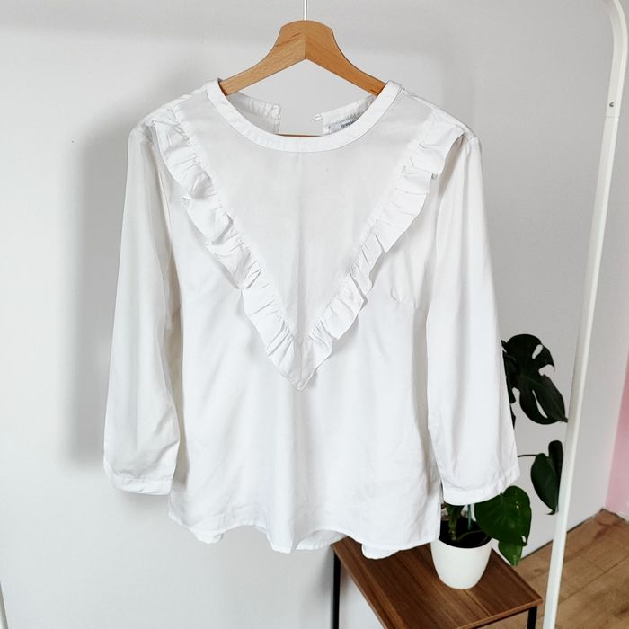 Biała koszula bluzka z żabotem 40 L elegancka Greenpoint