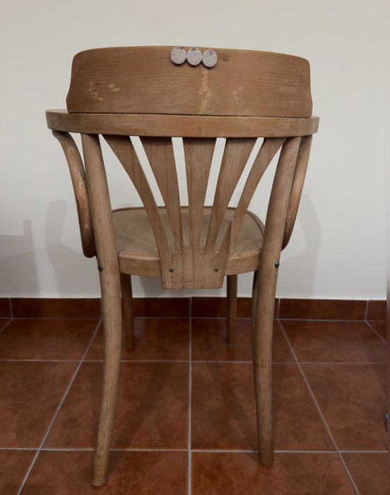 Cadeira em Pinho Maciço