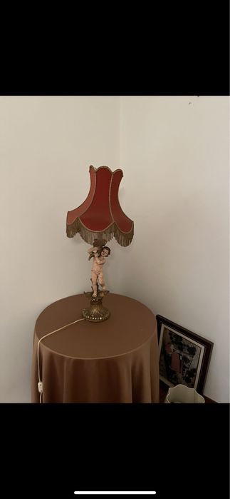 Candeeiro clássico com anjo