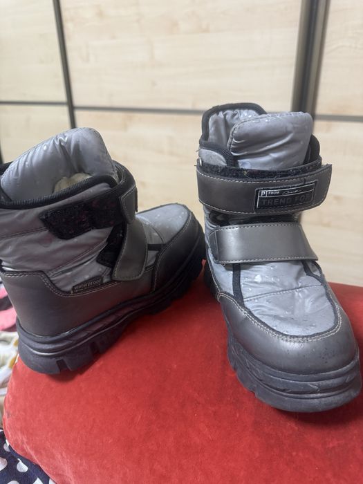 Продам сапожки на девочку