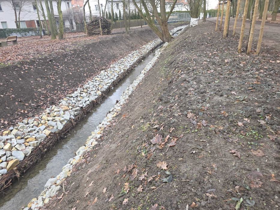 Usługi melioracyjne i hydrotechniczne  Faszynowanie  Materace taflowe