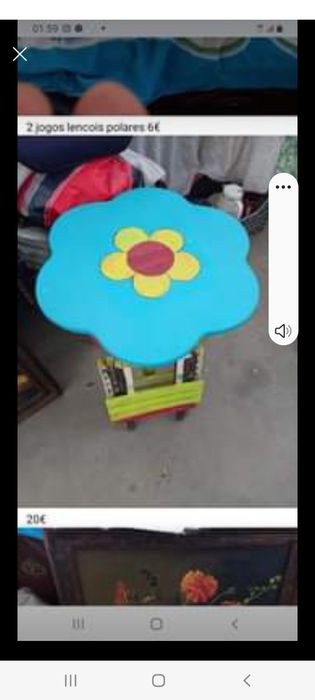 Mesa de atividades para crianca com banco