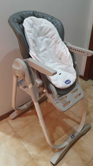 cadeira alta de alimentação infantil