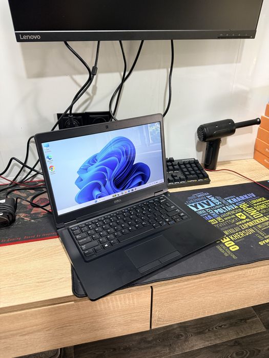 Ноутбук потужний DELL  intel i5+м2 SKhinix +16 ddr4 hinix+UHD GRAPHICS
