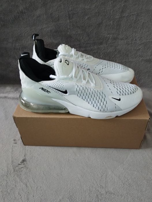 Кросівки Nike air max 270