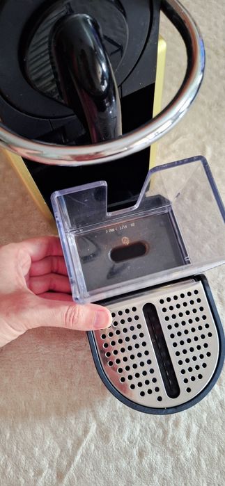 Máquina de café Nespresso Pixie.