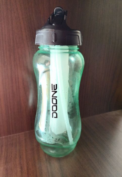 Garrafa de água reutilizável