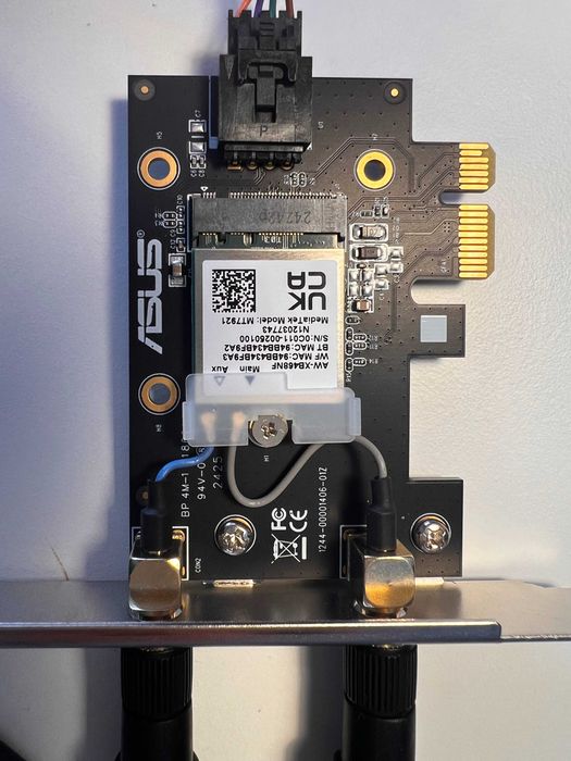 Placa de Rede Asus PCE-AX1800 WiFi 6 - 1800Mb/s Bluetooth 5.2