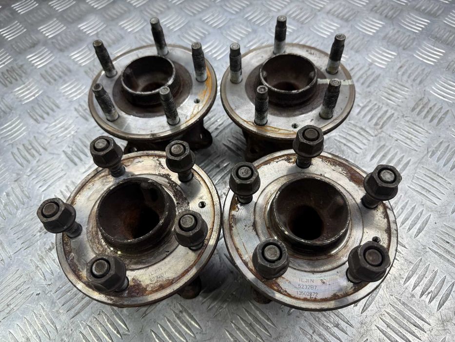 Ступица задняя  OPEL ASTRA J 10- 5х105 ОПЕЛЬ АСТРА J 13502872