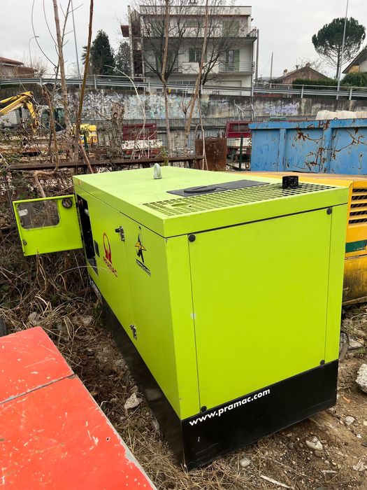 Продам генератор  PRAMAC GSW80 i