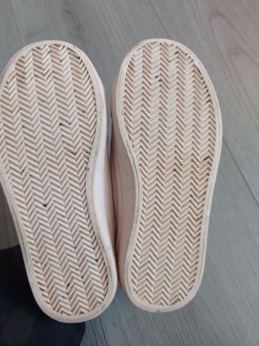 Кросівки H&M  на дівчинку