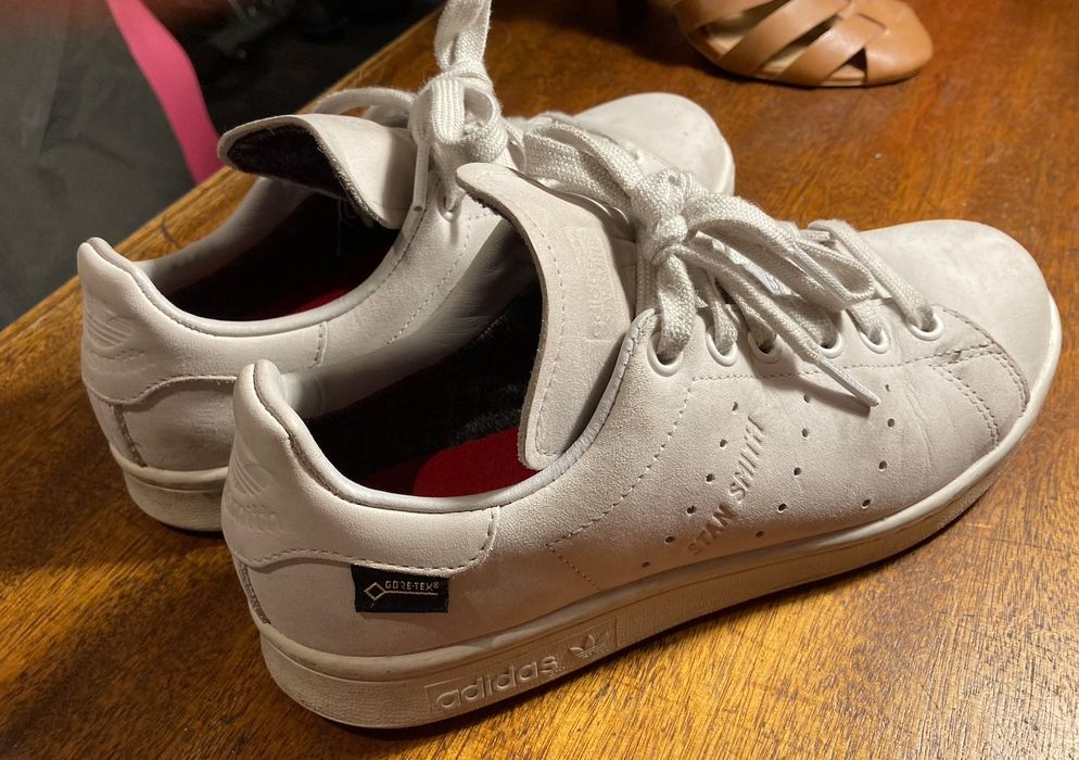 Vendo sapatilhas stan Smith Goretex / Impermeaveis.