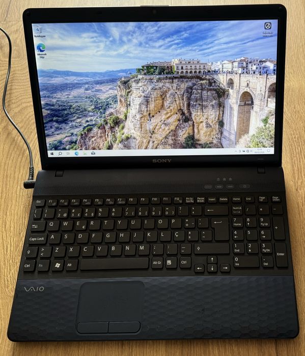 Portátil Sony Vaio PCG-71811M