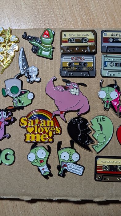 Значки, піни, pin, значок з героями, бавовна, касета, 90ті