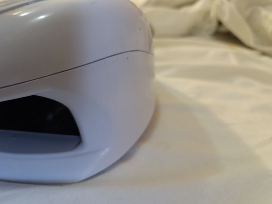 Лампа для ногтей