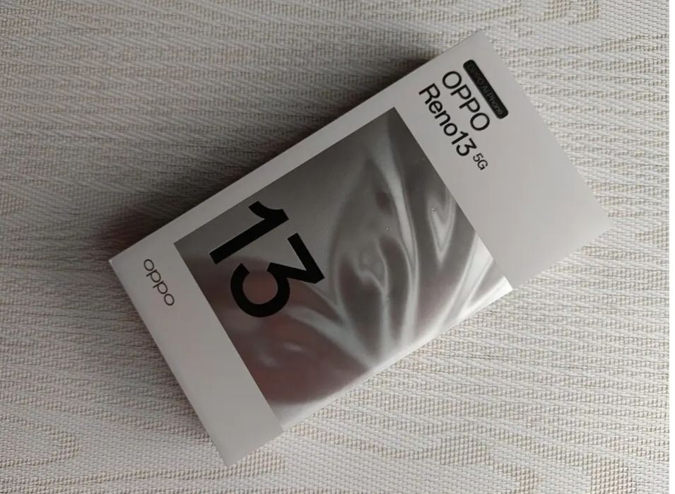 OPPO Reno13 12/256GB Luminous Blue
преміальний ґадже