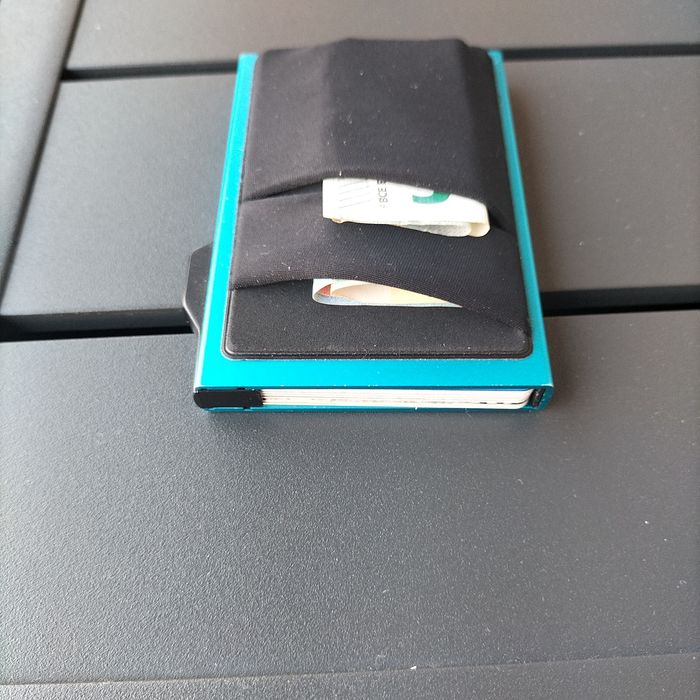 Porta cartões em liga de alumínio