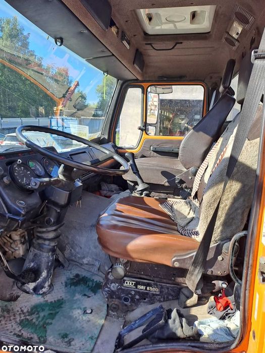 samochód  ciężarowy wywrotka  Mercedes 2628