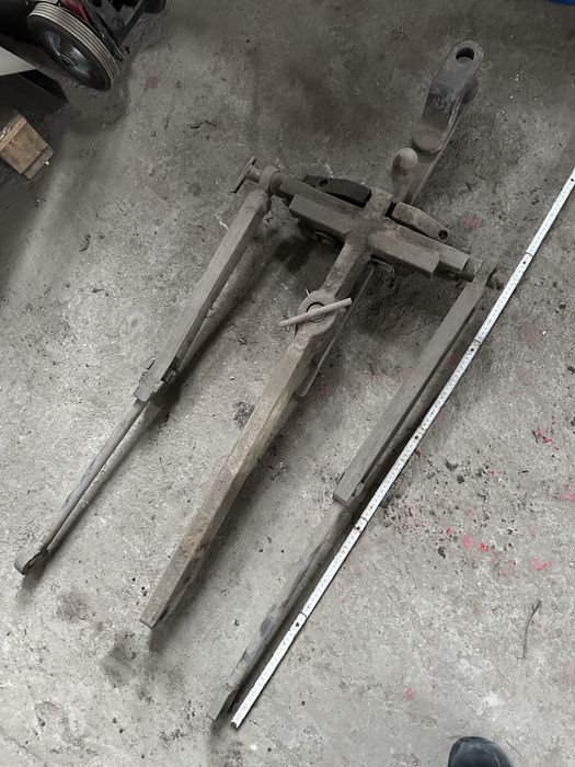 Zaczep dolny ursus 1614 z cięgłami